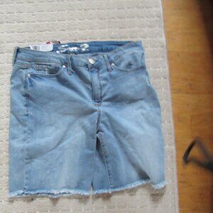 Seven7 light wash new nwt 16  Sunset Bermuda Jean Shorts